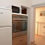 Tomas Apartman *