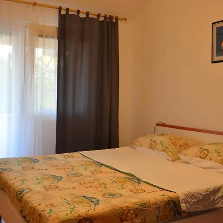 Tomas * Betina (Sibenik-Knin)