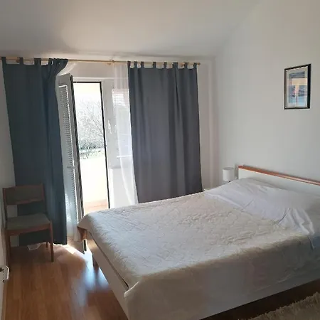 Tomas Apartman Betina