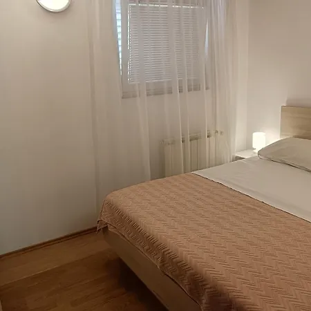 Tomas Apartmán
